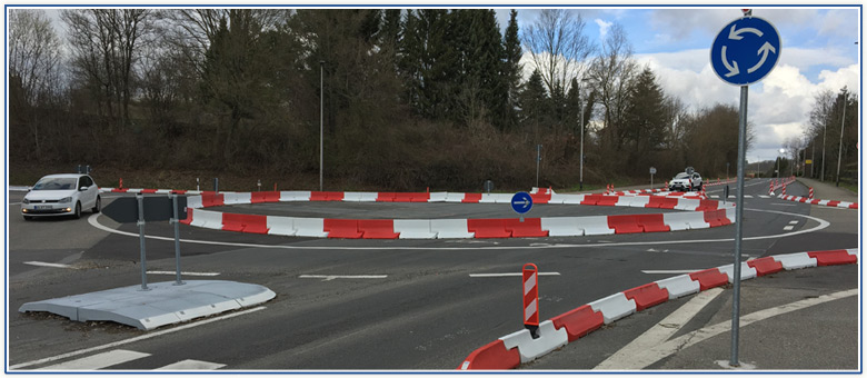 Kreisverkehrsplatz mit Recycling-Systemen