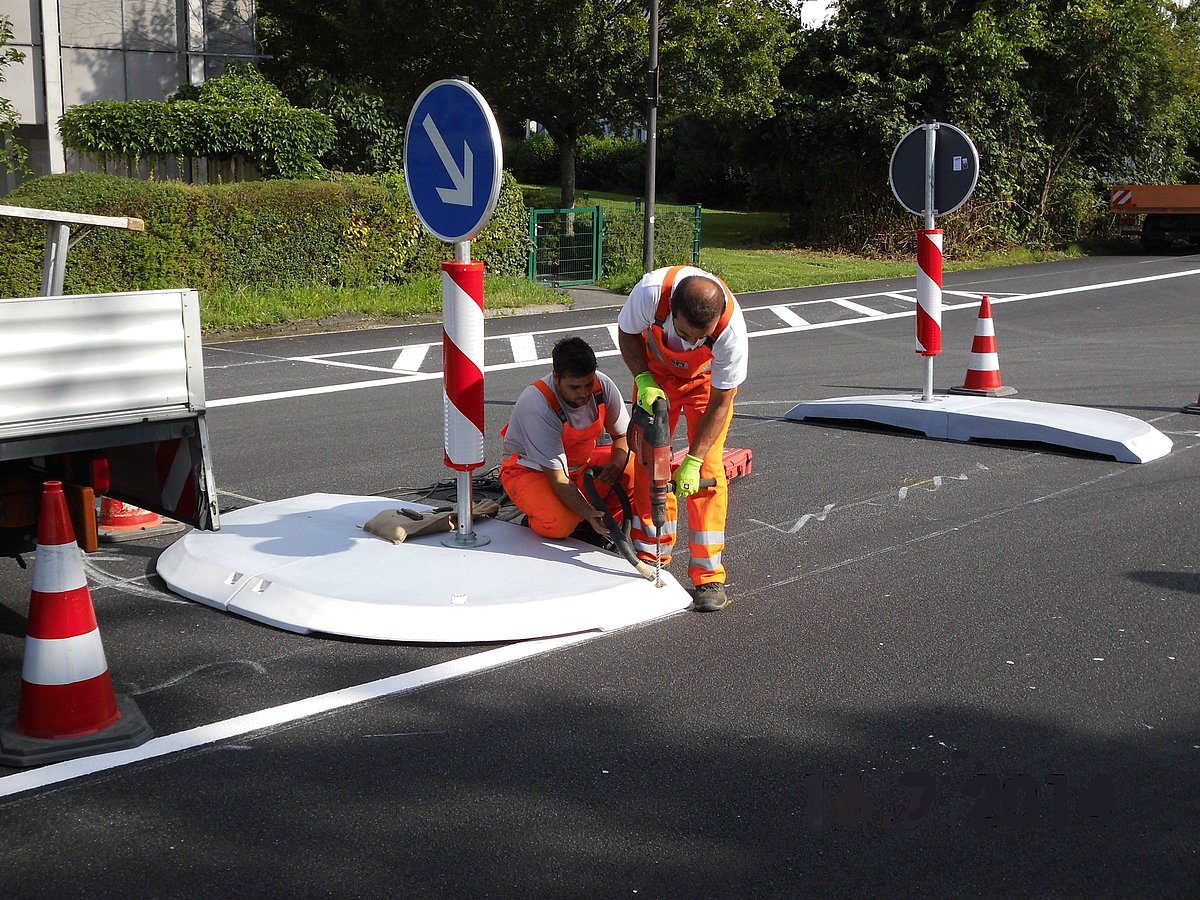 Verkehrsinseln - Mobile Insel montieren