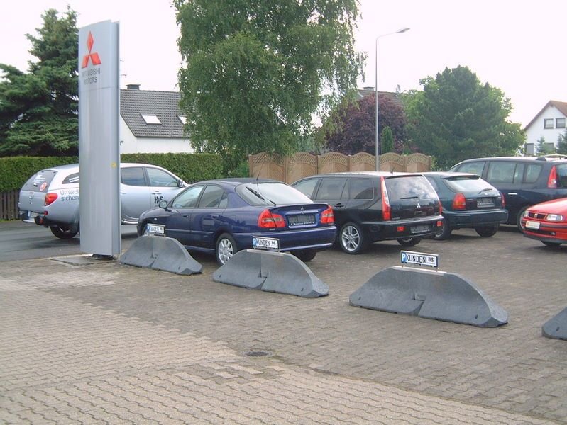 LÜFT goes industry - Parkplatz Firmengelände mit Leitelementen