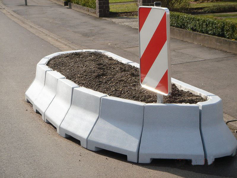 Pflanzinsel - Pflanzwinkel aus Recycling-Baukasten