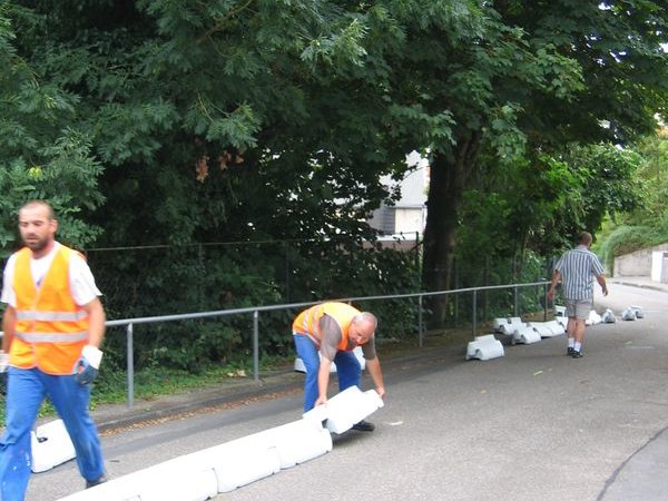 Verkehrsberuhigung mit Leitbord einrichten