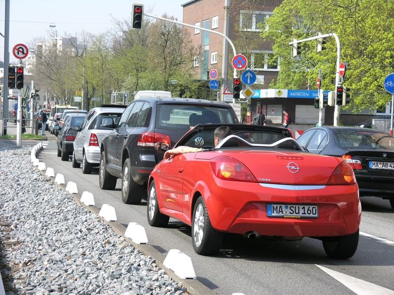 Bordsteinerhöhung Franfurter Hut - Recycling-System für die Verkehrstechnik