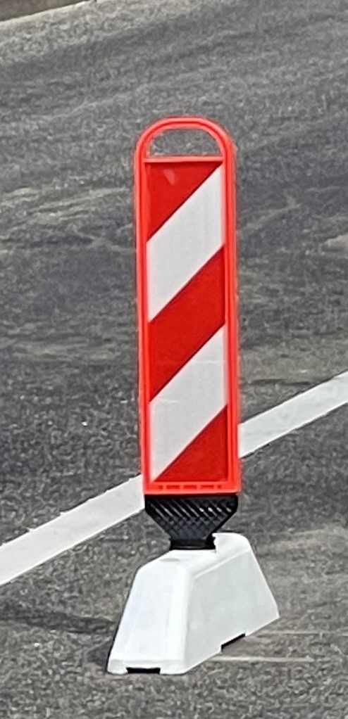 Bordsteinerhöhung mit Warnbake