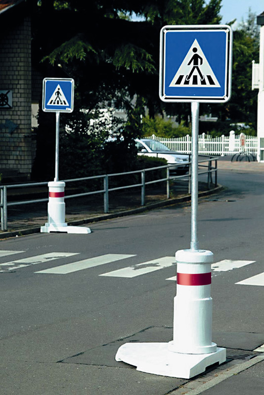 Verkehrswächter_am Zebrastreifen