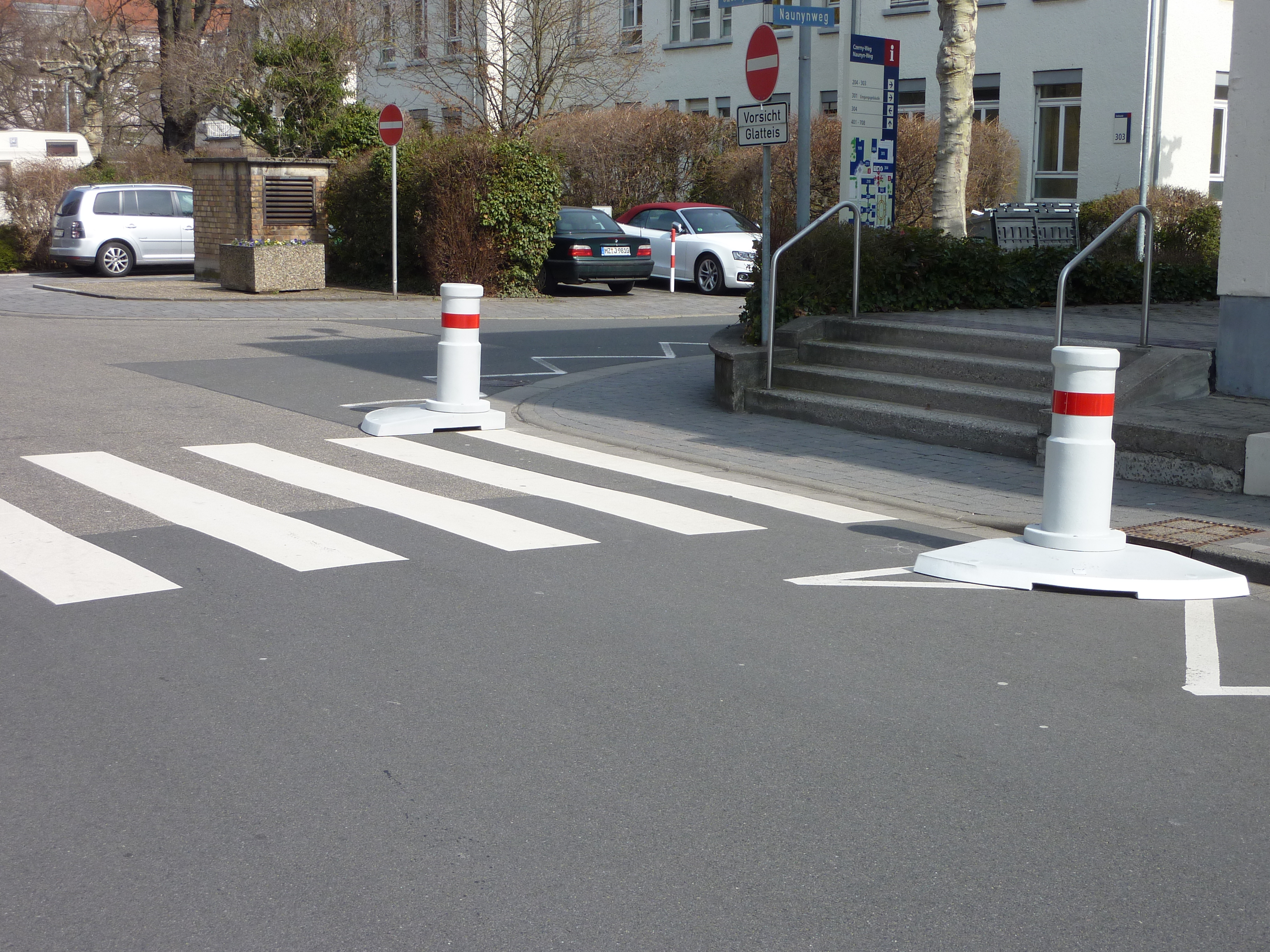 Verkehrswächter weiß beschichtet Recycling Kunststoff